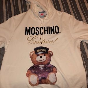 Moschino sweater